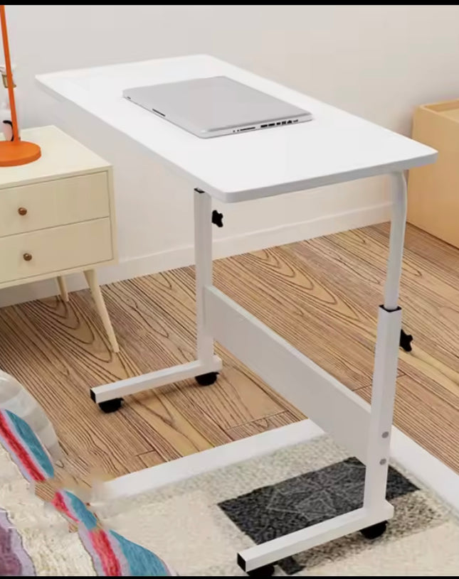 Easy table for laptops and studies