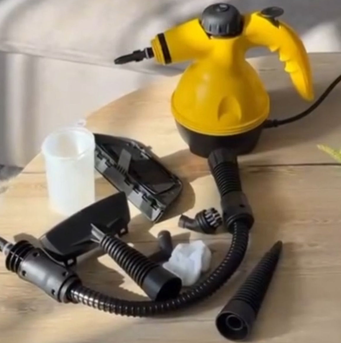 Electric steam cleaner machine